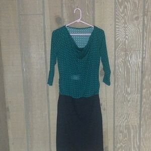 Women's Green Patterned Top & Black Skirt Two-Piece Set